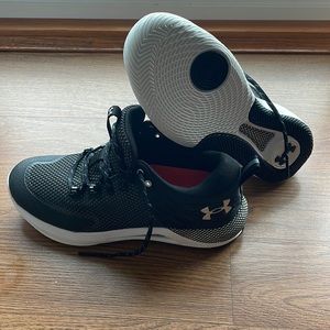 Under Armour Women's UA HOVR Block City Volleyball Shoes size 10